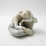 518 8466 FIGURINE